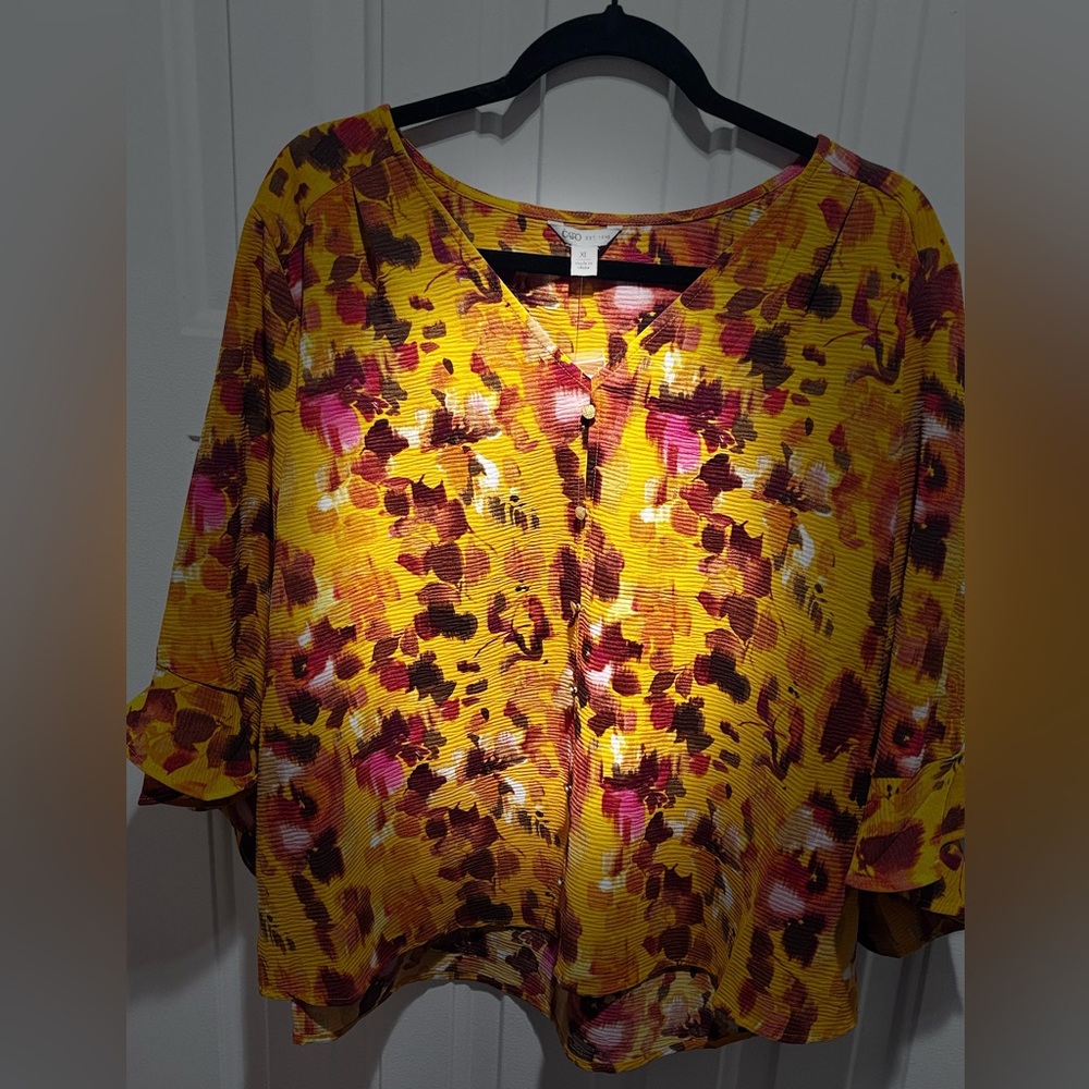 Cato Yellow and Red Floral Blouse
Length 24
P to P 25
Sleeves 16